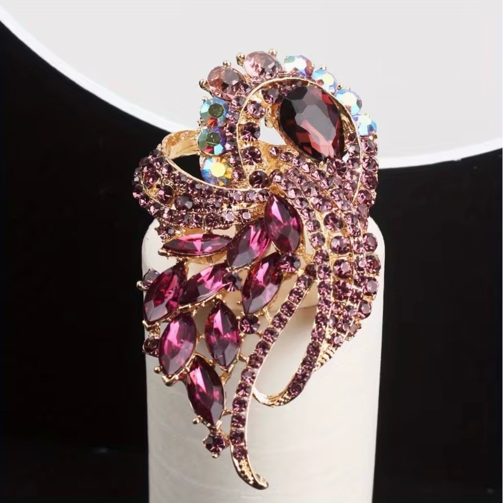Rhinestone Encrusted Brooch Vintage Inspired Gorgeous Modern New